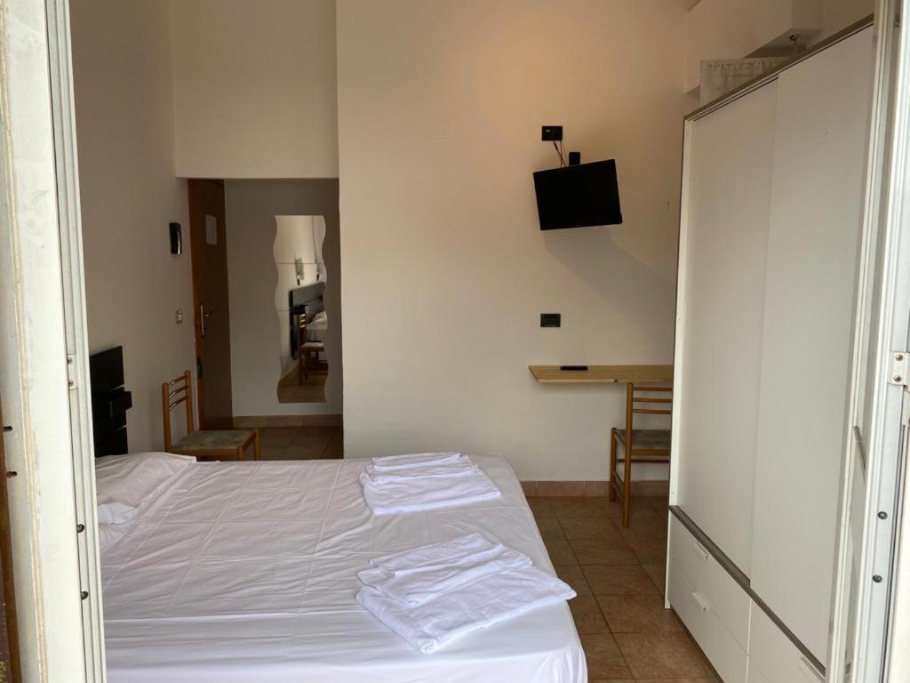 Hotel Nuovo Metropol ألبيسولا مارينا المظهر الخارجي الصورة